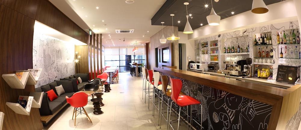 Hotel ibis Buenos Aires Obelisco Exterior foto
