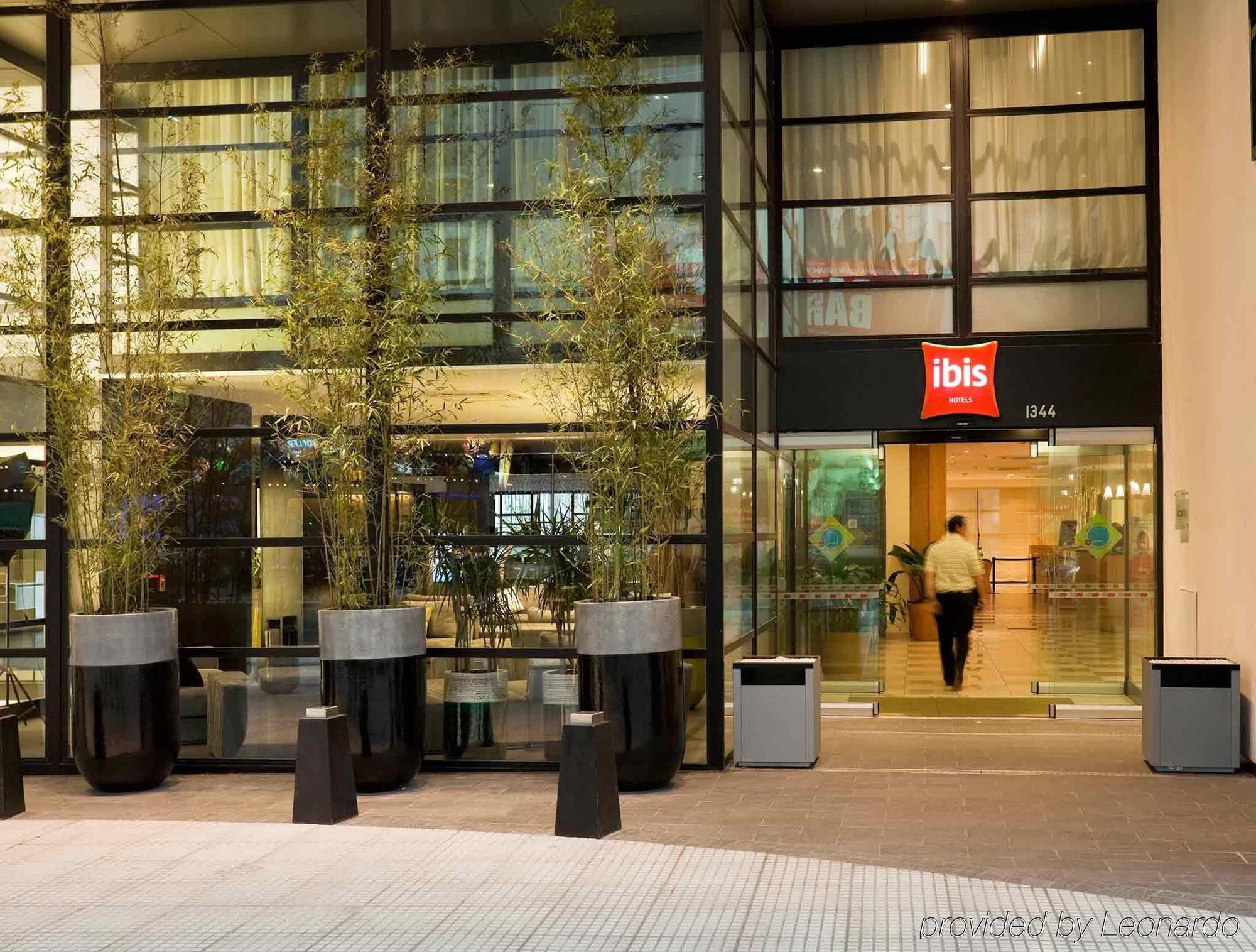 Hotel ibis Buenos Aires Obelisco Exterior foto