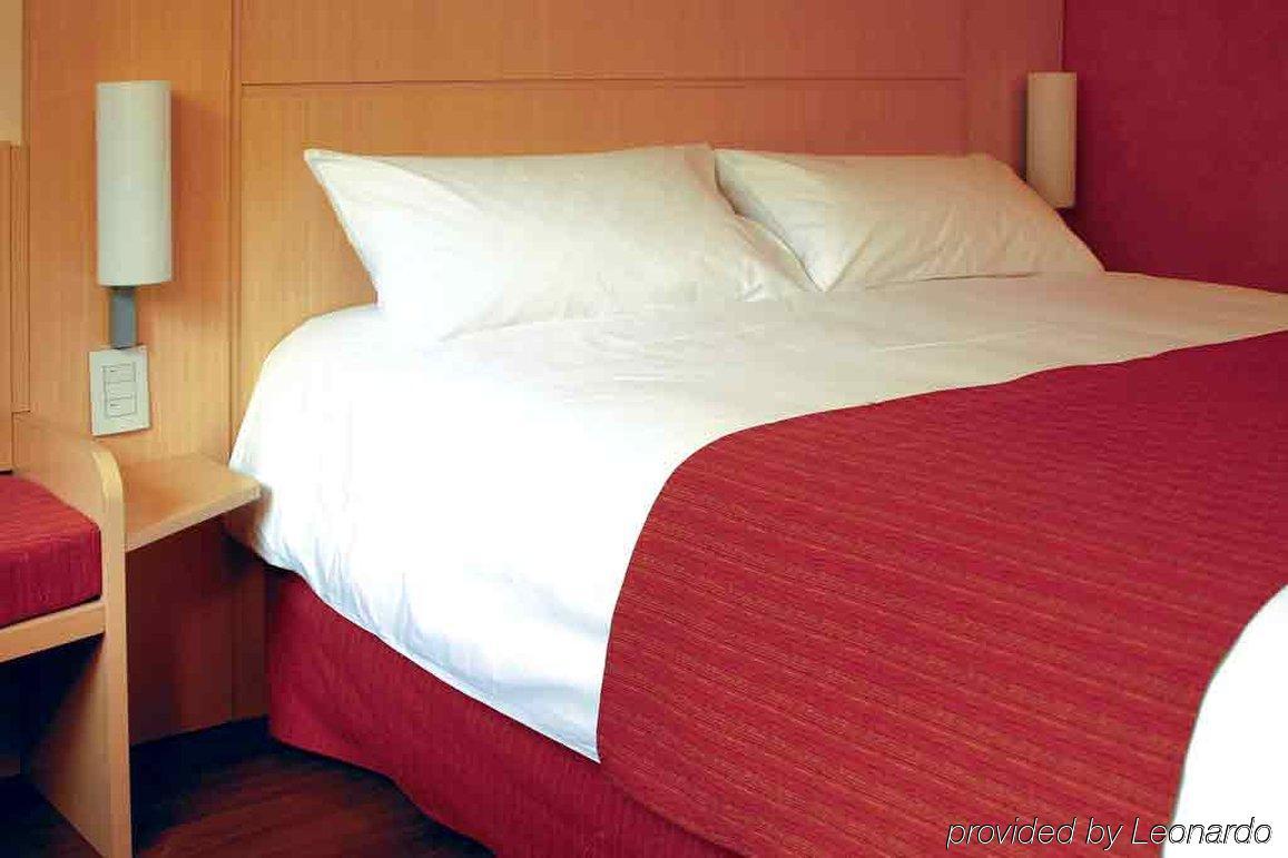 Hotel ibis Buenos Aires Obelisco Exterior foto